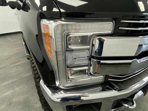 Used 2019 Ford F350 Lariat w/ Lariat Ultimate Package AWD/4WD image 10