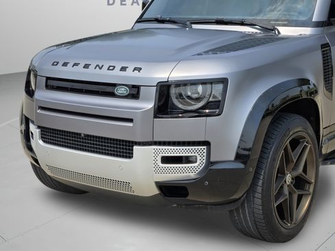 Used 2023 Land Rover Defender 110 S AWD/4WD image 36