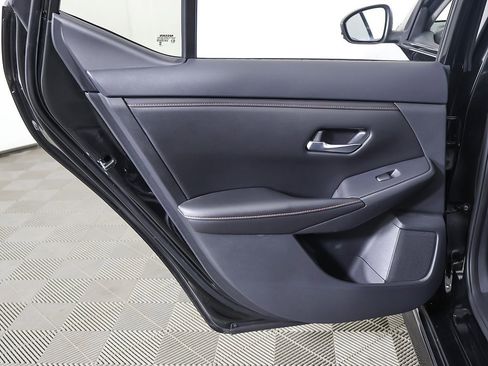 Used 2023 Nissan Sentra SR w/ SR Premium Package image 26