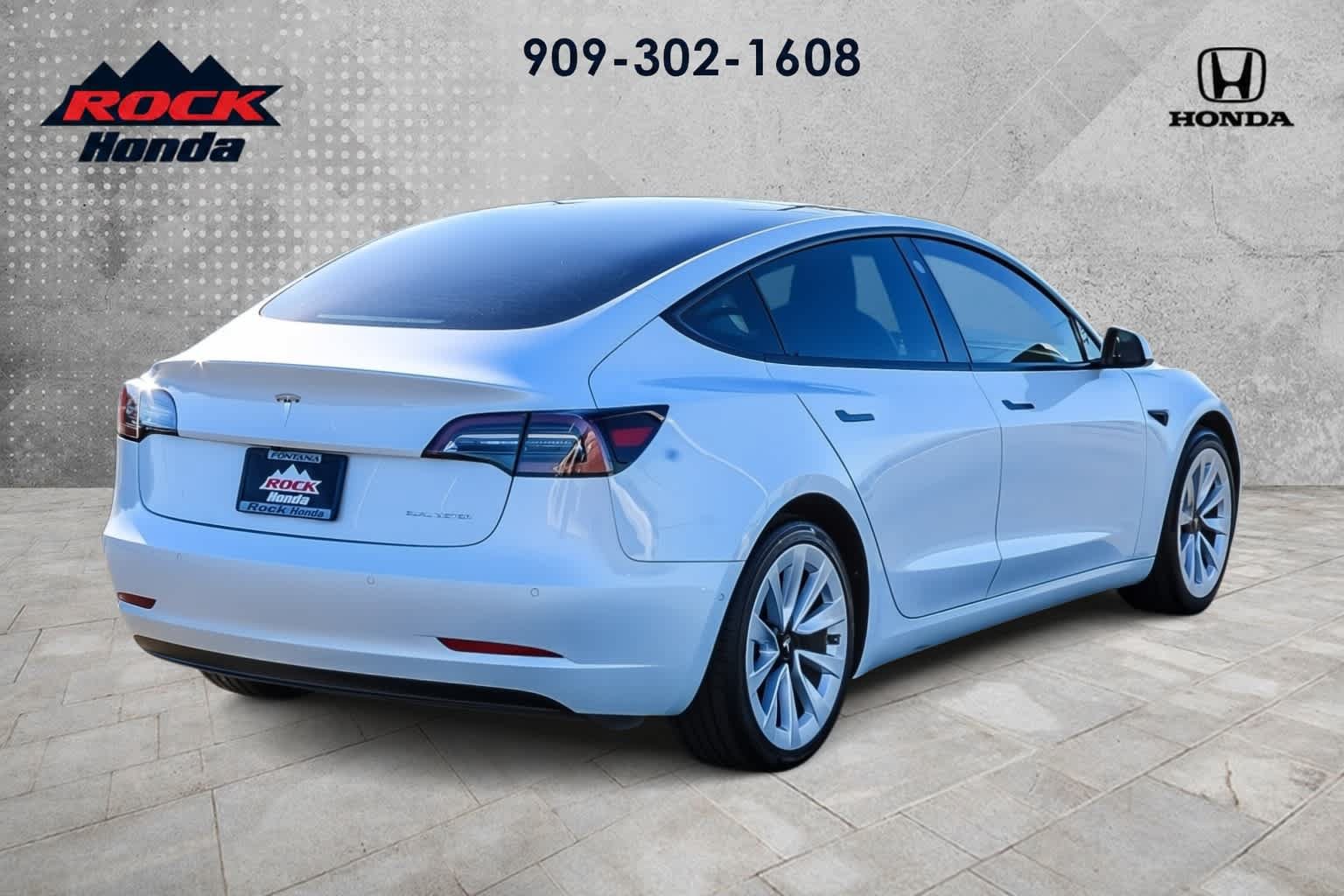 Used 2022 Tesla Model 3 Long Range AWD/4WD image 4