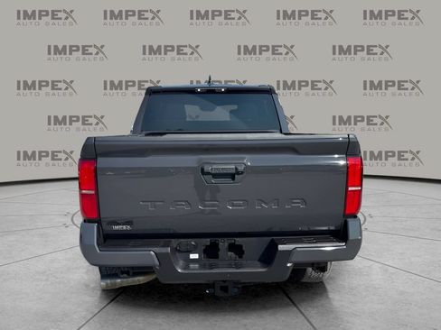 Used 2026 Toyota Tacoma TRD Off-Road AWD/4WD image 4