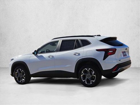 New 2026 Chevrolet Trax LT image 9