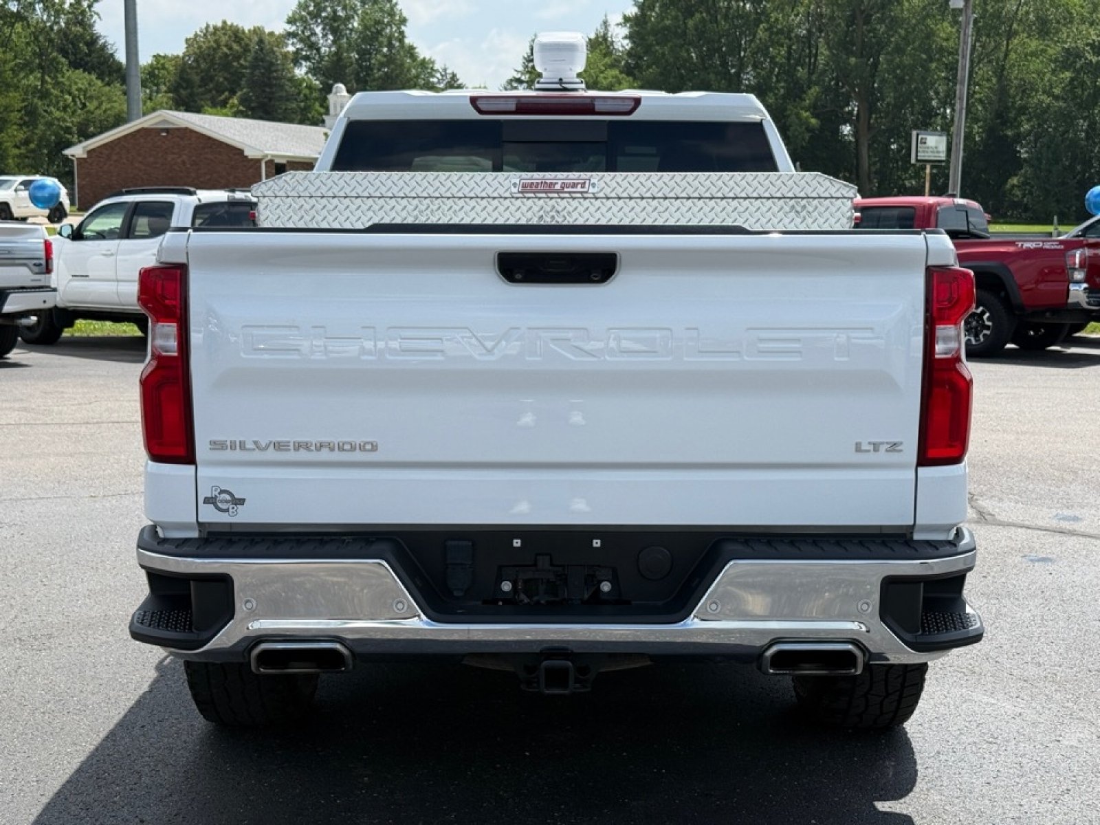 Used 2023 Chevrolet Silverado 1500 LTZ w/ LTZ Convenience Package II AWD/4WD image 7
