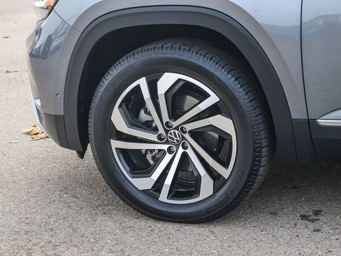 Used 2021 Volkswagen Atlas SEL Premium image 8