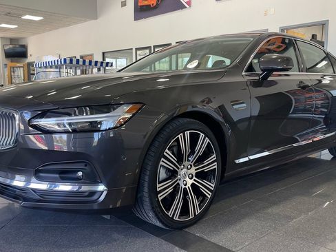 Used 2023 Volvo S90 B6 Ultimate w/ Protection Package Premier image 1