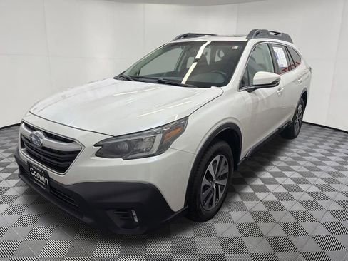 Used 2021 Subaru Outback Premium AWD/4WD image 3