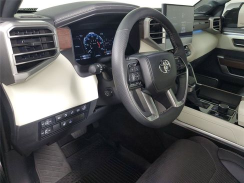 Used 2023 Toyota Sequoia Capstone AWD/4WD image 23