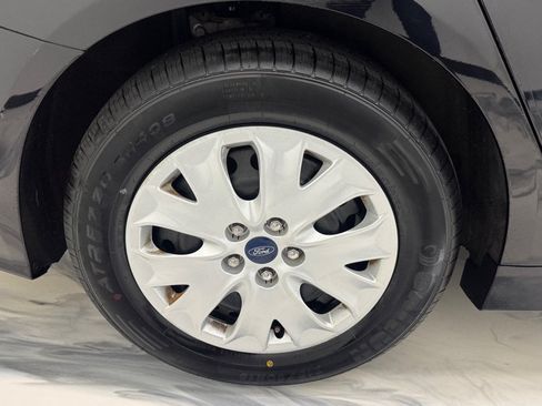 Used 2019 Ford Fusion S FWD image 13