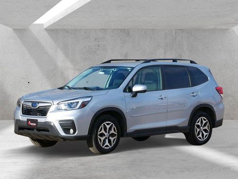 Used 2021 Subaru Forester Premium image 6
