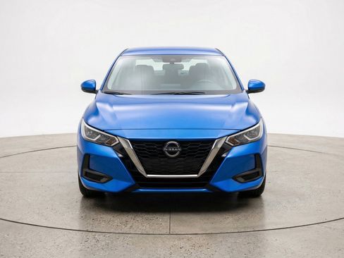 Used 2025 Nissan Sentra SV image 2