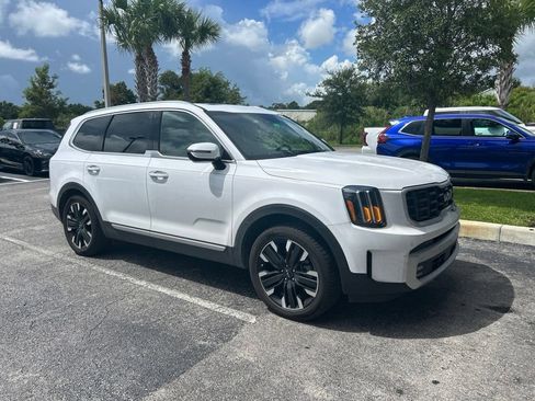 Used 2024 Kia Telluride SX Prestige w/ Towing Package AWD/4WD image 2