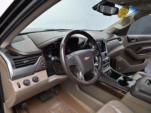 Used 2018 Chevrolet Tahoe LT w/ Luxury Package AWD/4WD image 13