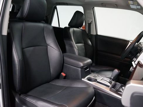 Used 2023 Toyota 4Runner Limited image 30