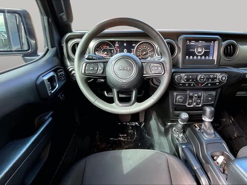 Used 2023 Jeep Wrangler Unlimited Sport AWD/4WD image 6