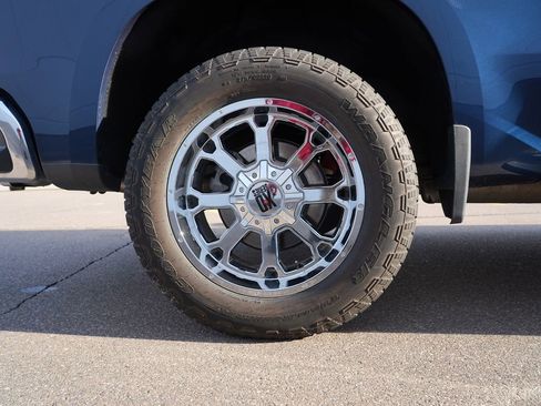 Used 2023 Chevrolet Silverado 1500 LTZ AWD/4WD image 31