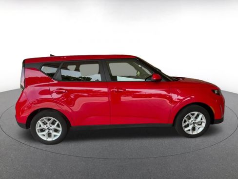 Used 2025 Kia Soul LX w/ LX Technology Package FWD image 15