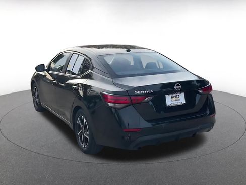 Used 2025 Nissan Sentra SV FWD image 11