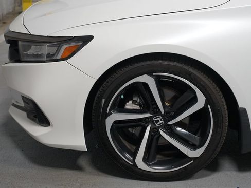 Used 2022 Honda Accord Sport image 5