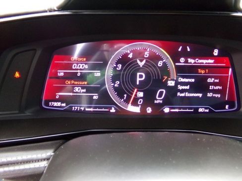 Used 2024 Chevrolet Corvette Stingray Premium Cpe w/ Z51 Performance Package RWD image 23