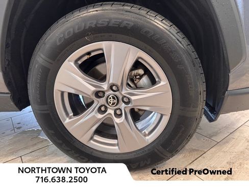 Used 2025 Toyota RAV4 XLE w/ Weather Package AWD/4WD image 23