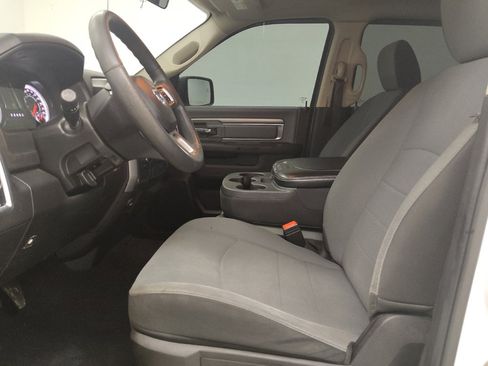 Used 2022 RAM 1500 Classic SLT RWD image 17