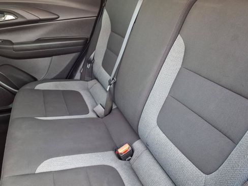 Used 2025 Chevrolet TrailBlazer LT FWD image 6