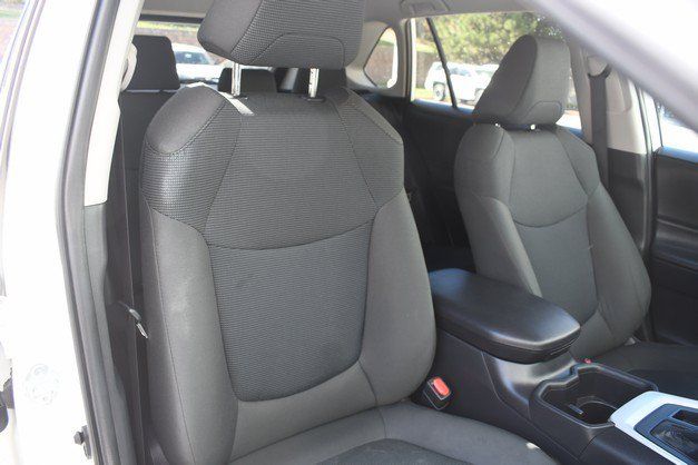 Certified 2024 Toyota RAV4 LE AWD/4WD image 26