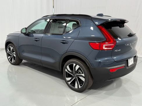 New 2026 Volvo XC40 B5 Ultra w/ Protection Package Premier image 8