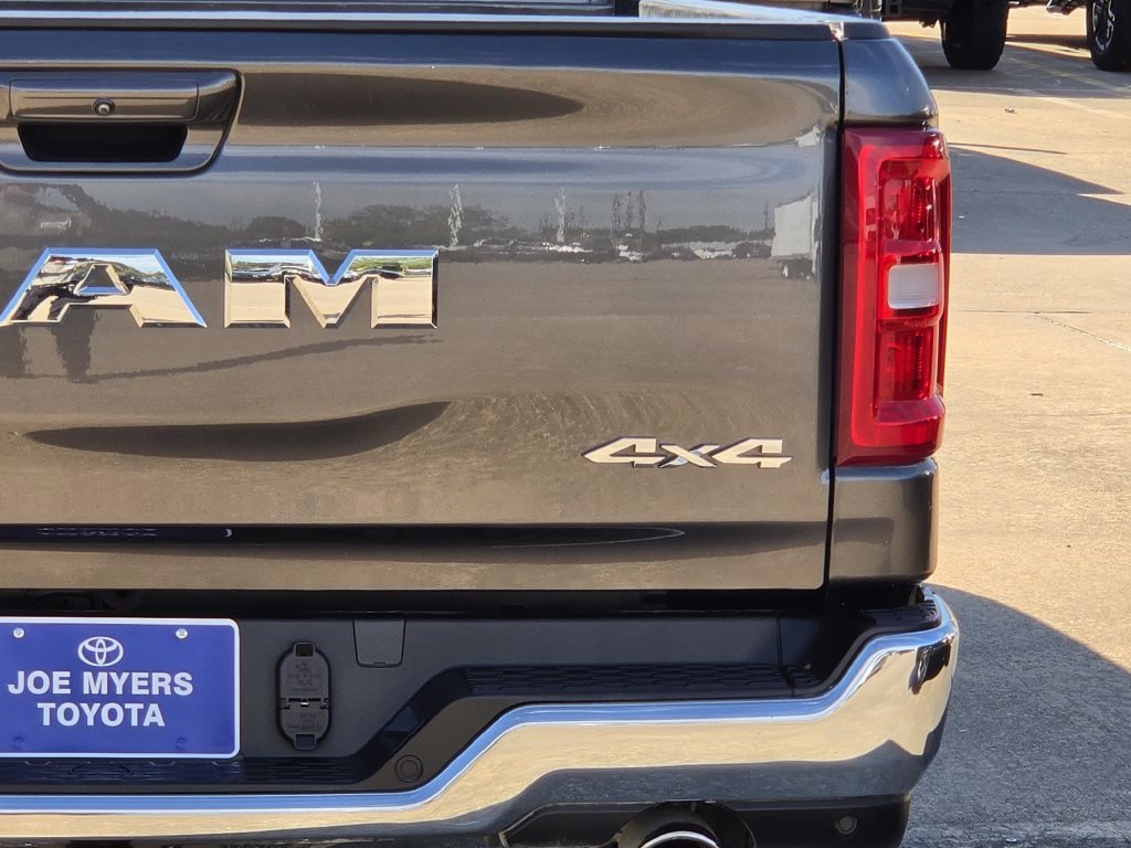 Used 2026 RAM 1500 Laramie AWD/4WD image 9
