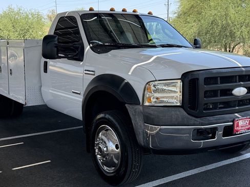 Used 2006 Ford F450 2WD Regular Cab Super Duty image 7