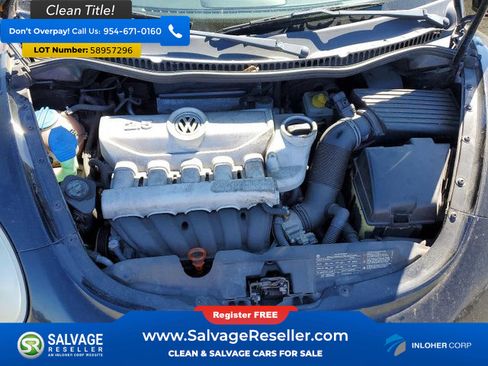 Used 2010 Volkswagen Beetle Coupe FWD image 15