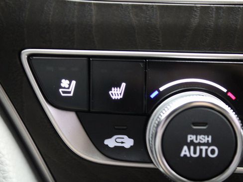 Used 2018 Honda Accord Touring image 37