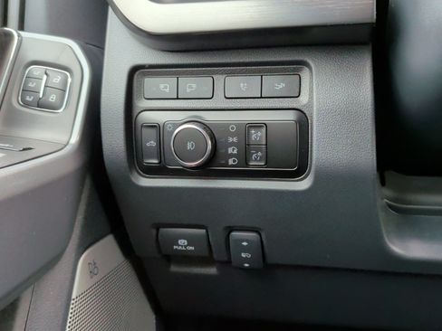 Used 2024 Ford F250 Lariat w/ Lariat Ultimate Package AWD/4WD image 27