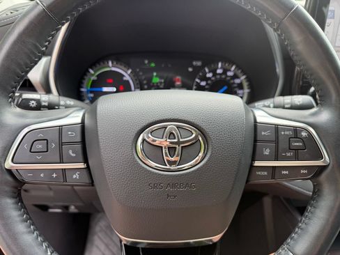 Used 2021 Toyota Highlander Platinum AWD/4WD image 40