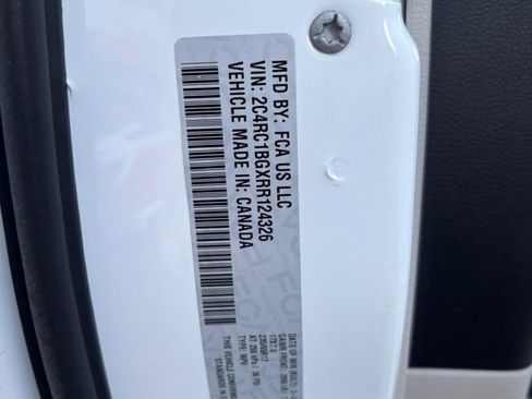 Used 2024 Chrysler Pacifica Touring-L FWD image 21