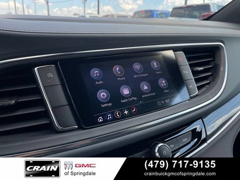 Used 2024 Buick Enclave Essence FWD image 17