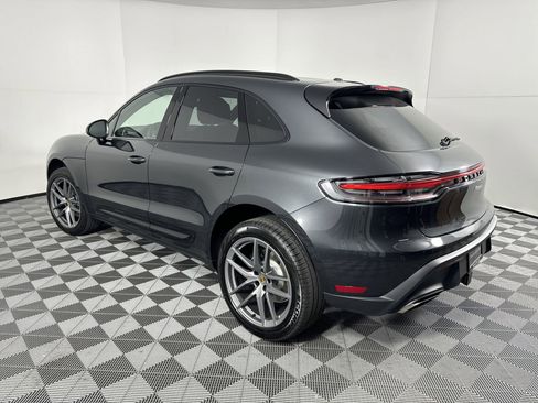 Certified 2025 Porsche Macan image 3