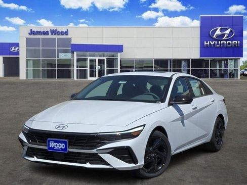 New 2026 Hyundai Elantra SEL Sport Premium FWD image 1
