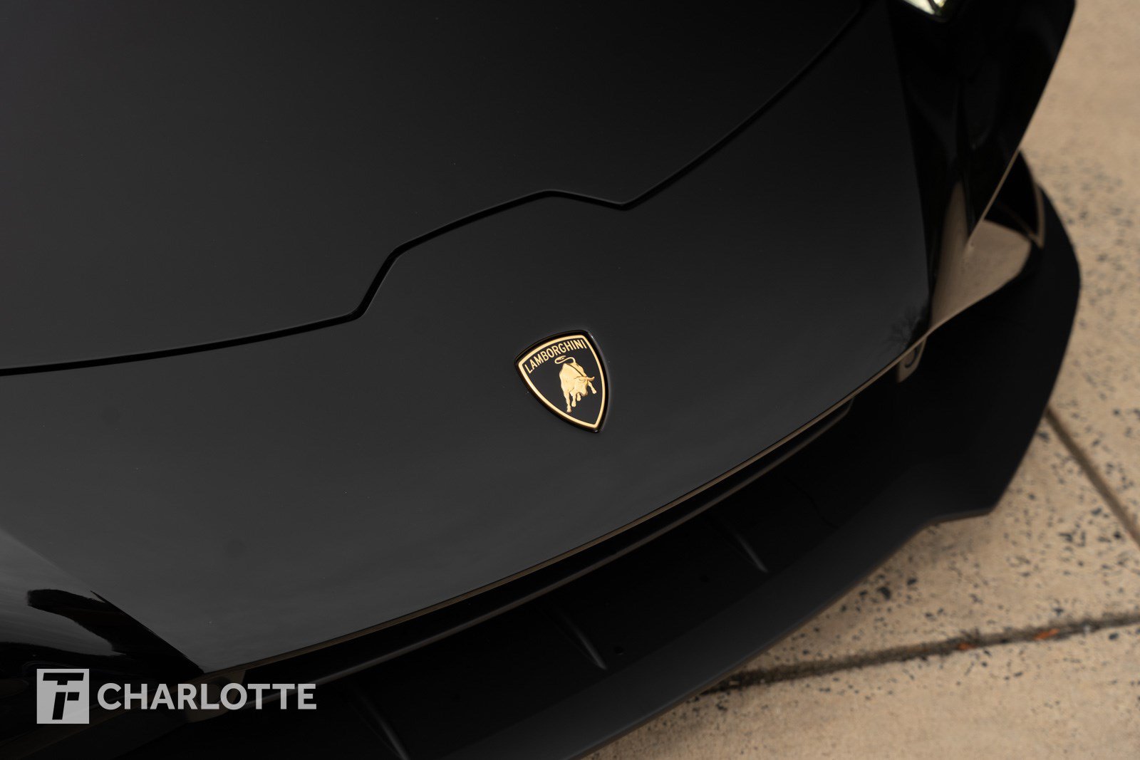 Used 2020 Lamborghini Huracan EVO RWD image 5