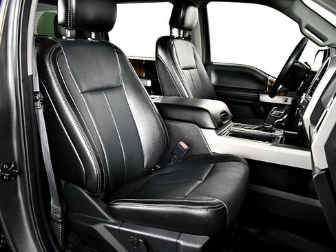 Used 2020 Ford F150 Lariat image 39