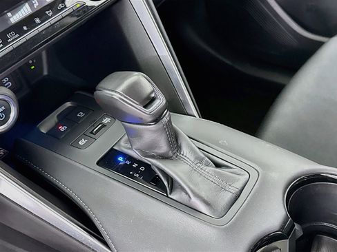 Certified 2024 Toyota Venza LE AWD/4WD image 16
