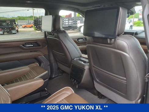 New 2025 GMC Yukon XL Denali Ultimate AWD/4WD image 23