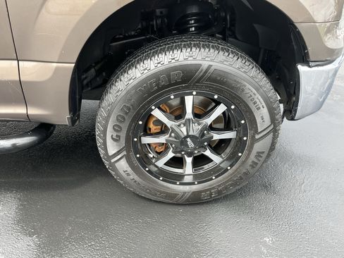 Used 2015 Ford F150 XLT w/ Equipment Group 302A Luxury RWD image 6