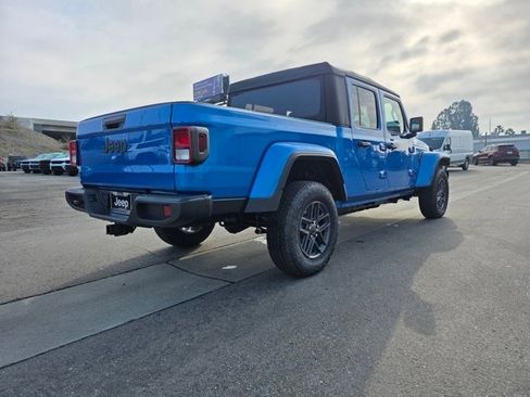 New 2026 Jeep Gladiator Sport image 7