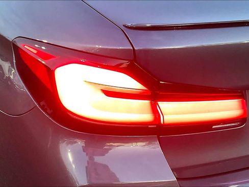 Used 2023 BMW 540i w/ M Sport Package image 31