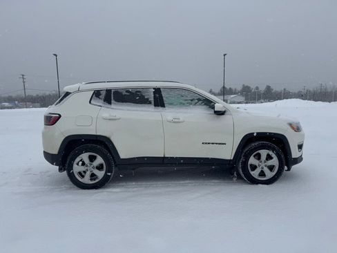 Used 2019 Jeep Compass Latitude w/ Cold Weather Group image 8