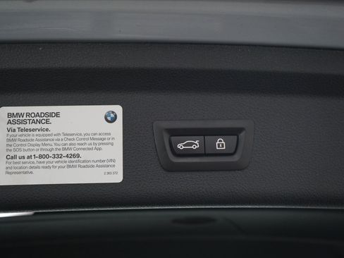 Used 2018 BMW 330i Gran Turismo xDrive AWD/4WD image 11