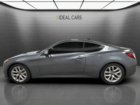 Used 2015 Hyundai Genesis 3.8 RWD image 8