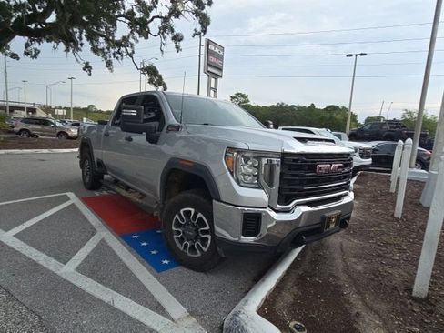 Used 2021 GMC Sierra 2500 4x4 Crew Cab w/ Convenience Package image 2