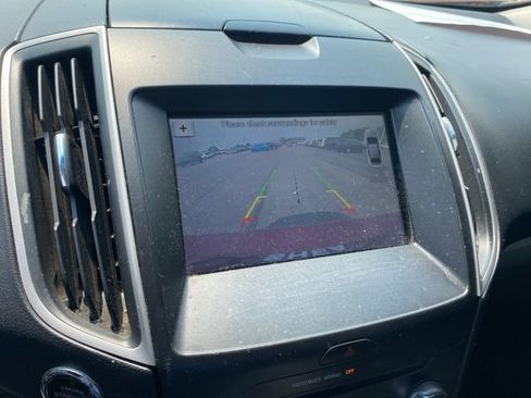 Used 2016 Ford Edge SEL w/ Canadian Touring Package FWD image 8